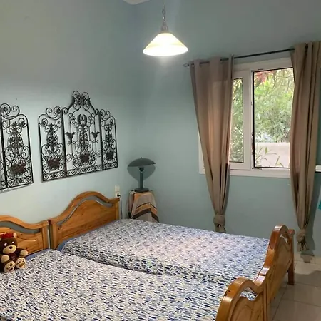 Apartment Ageraki *
